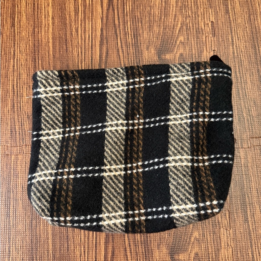 Assorted Pouches - Perfect for Essentials - Picture 11 of 16